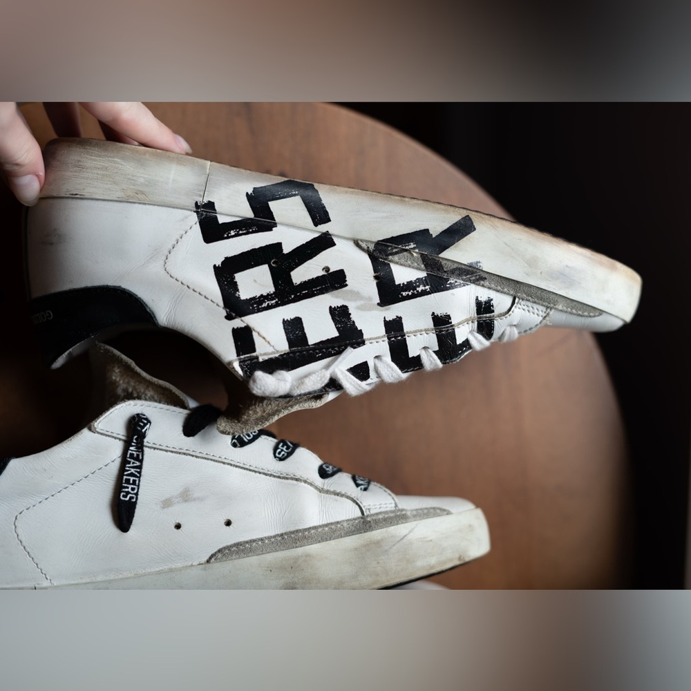 Golden Goose sneakers in great pre-loved condition!